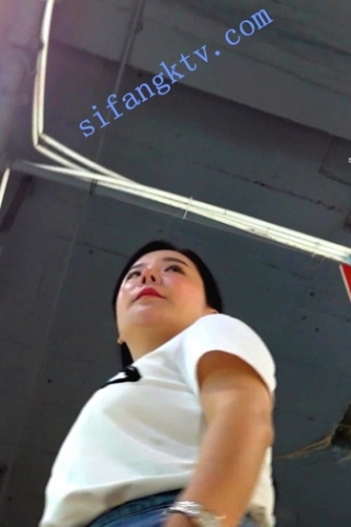 kc146（空城原创）逛超市的牛仔裙少妇，米白色微透NN+翅膀