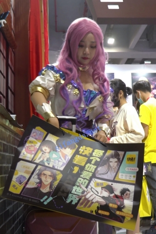 【xxn-145】偶像服cos小姐姐..穿肉丝多次半蹲被CD深红内