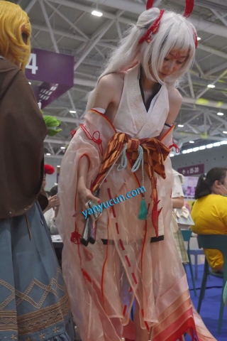 【xxn-359】不知火小姐姐..中途来姨妈换了内裤..多次弯腰CD