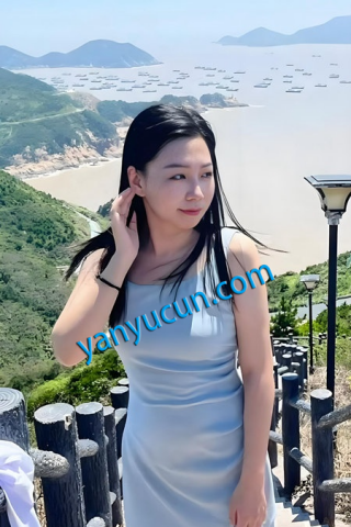 lh028CD肉丝抄底，勾搭上合租同事，操她！