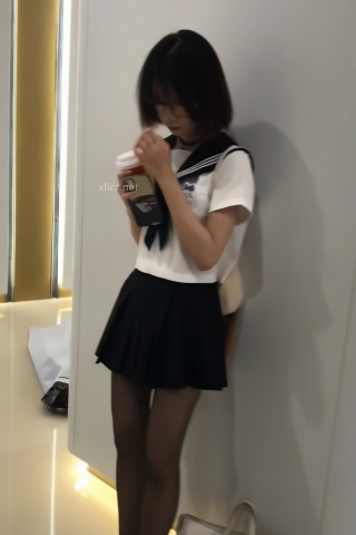 TK262-再遇jk眼镜妹子黑丝开闪