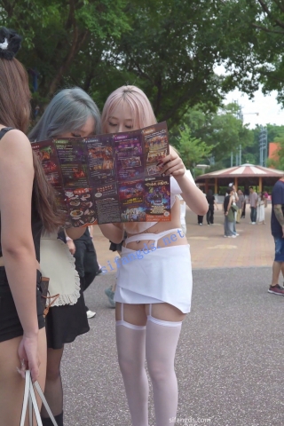 (BC-SSS-093)⭐极品吊带袜骚货..CK内裤外露.坐过山车拍手机飞了