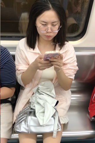 TK259-短裙肉丝眼镜妹子开闪