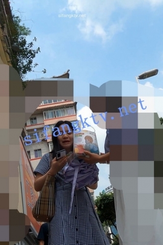 kc409（空城原创）逛街的格子裙少妇，半透明NN包裹肥臀