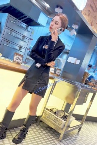 trump1168【KFC】服装店店员持续CD第二部。中午吃饭的时候穿了白内