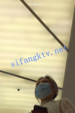 kc416（空城原创）逛商场的白裙少妇，薄丝红N诱惑