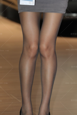 4k街拍黑丝包臀裙高跟女主播