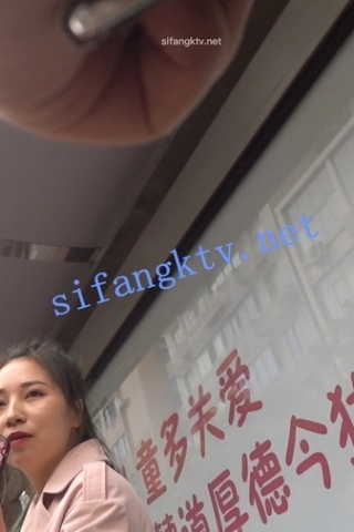 kc479（空城原创）等公交的藏青色短裙微胖小姐姐，薄丝粉N