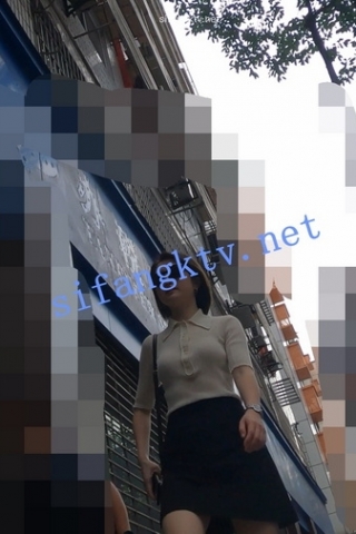 kc540（空城原创）接孩子放学的墨镜酷少妇，黑裙黑窄N