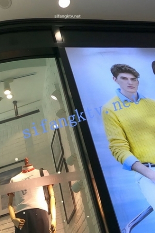 kc543（空城原创）逛商场的牛仔短裙妹子，穿着黑窄N