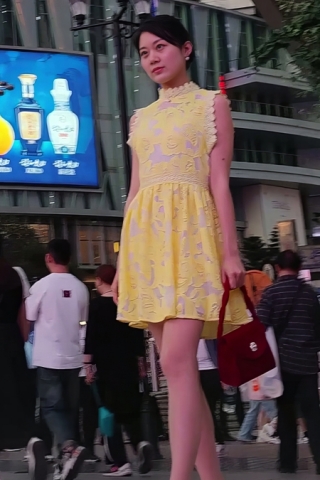 XM167黄色连衣裙肉色丝袜少妇，白色内内